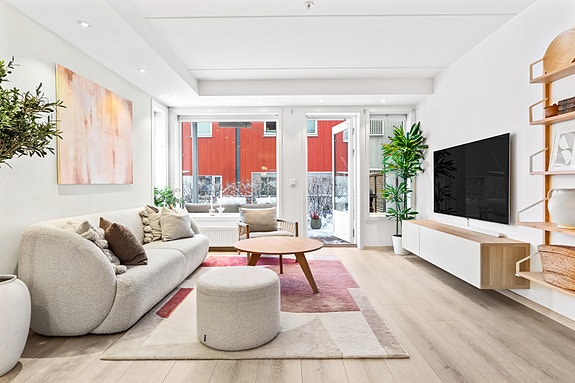 Eline Tilley v/EIE Eiendomsmegling har gleden av å ønske deg velkommen til Strømsveien 19C.