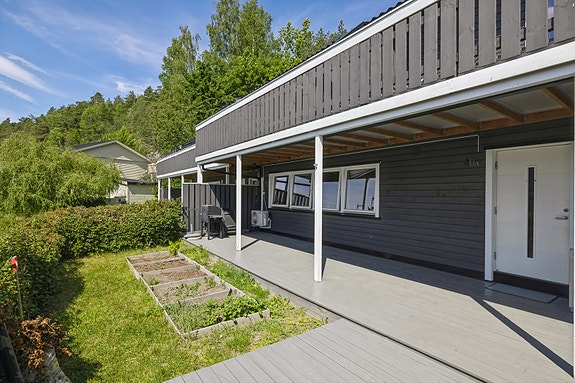 Leiligheten har en stor og herlig terrasse på ca. 48 kvm!