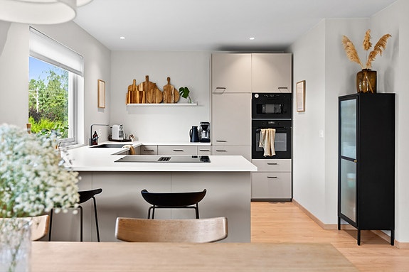 Et moderne hjem for deg som søker en moderne livsstil. Muligheter for videre utvikling.