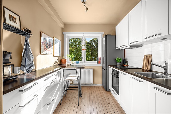 En lys, herlig 2-roms presentert av eiendomsmegler Ingerid Gude ved PrivatMegleren Primera!