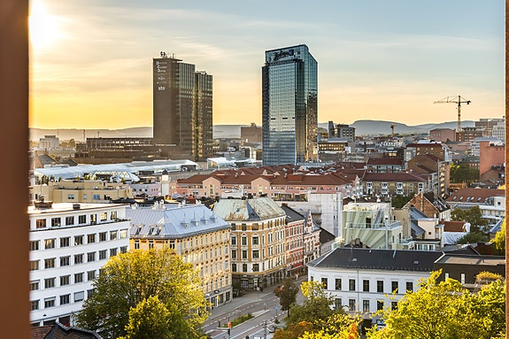 Velkommen til Enerhauggata 7 - en pen 2-roms i 5. etasje med fantastisk utsikt over Oslo sentrum!