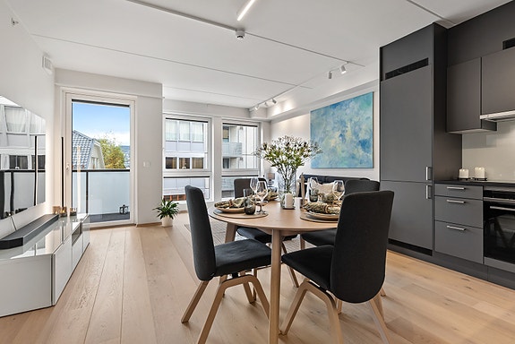 Velkommen til Nedre Storgate 49! Presentert av John-Amund Høistad v/EIE eiendomsmegling.