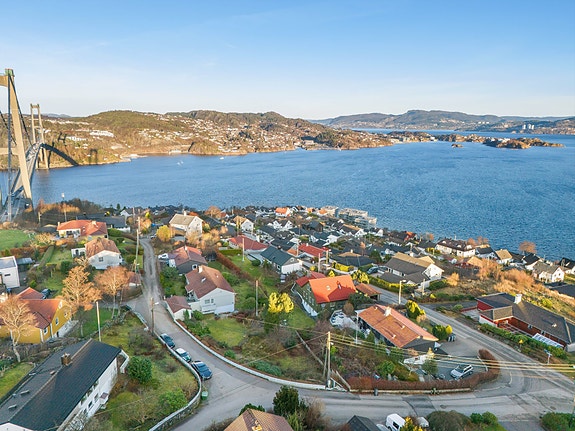 Velkommen til Lerums vei 59! Sjelden mulighet i etablert nabolag.