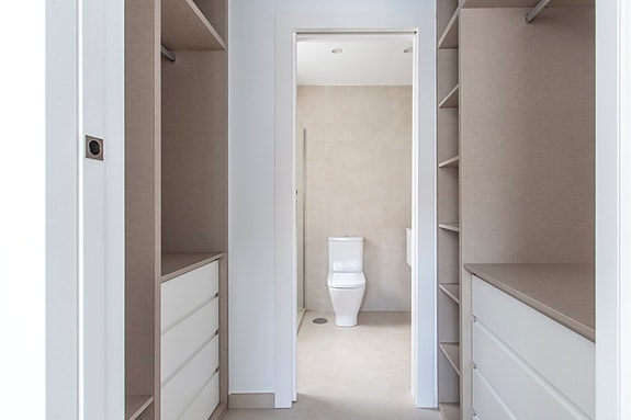 Ny moderne bolig med privat basseng   3 soverom og 2 bad - Kun 650 m fra stranden