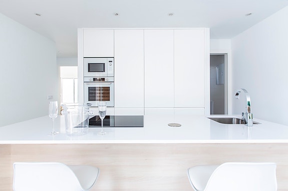 Ny moderne bolig med privat basseng   3 soverom og 2 bad - Kun 650 m fra stranden