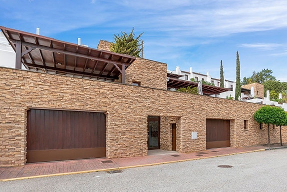 Romslig leilighet med stor terrasse - 4 soverom og 4 bad - Møblert og nær sentrum av La Cala de Mijas