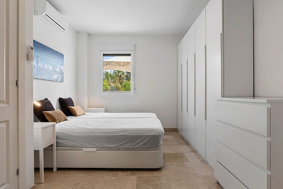 Romslig leilighet med stor terrasse - 4 soverom og 4 bad - Møblert og nær sentrum av La Cala de Mijas