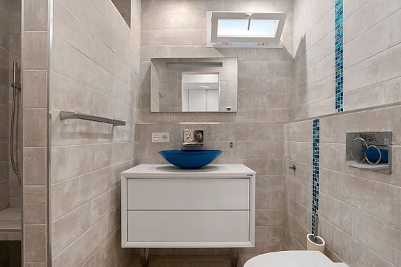 Romslig leilighet med stor terrasse - 4 soverom og 4 bad - Møblert og nær sentrum av La Cala de Mijas