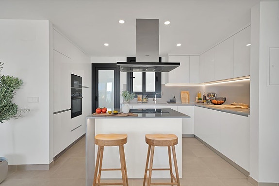 Ny toppleilighet med 3 soverom, stor terrasse og privat takterrasse