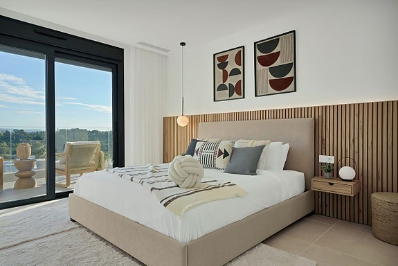 Ny toppleilighet med 3 soverom, stor terrasse og privat takterrasse