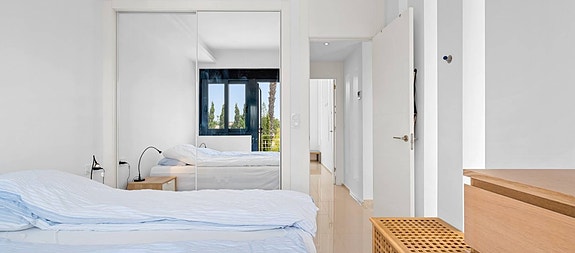 Moderne rekkehus med 3 soverom - Stor privat hage og takterrasse - Parkering