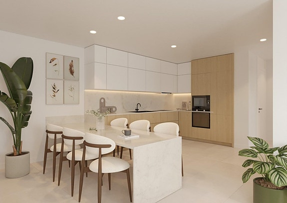 Bungalow med egen hage og underetasje - 3 soverom og 3 bad - Flott fellesområde!