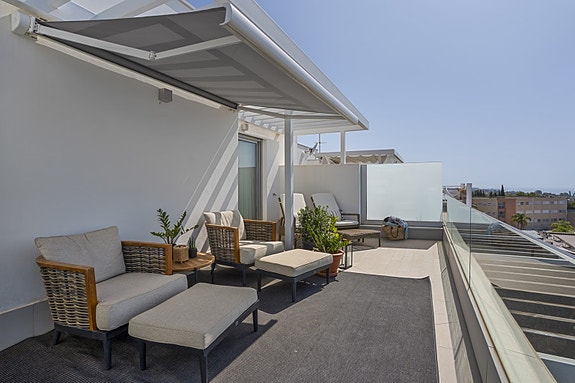 Penthouse med 3 soverom - Stor terrasse med fantastisk havutsikt - Flotte fellesområder!