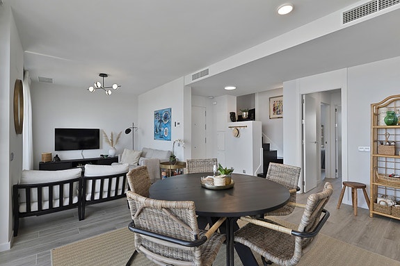 Penthouse med 3 soverom - Stor terrasse med fantastisk havutsikt - Flotte fellesområder!