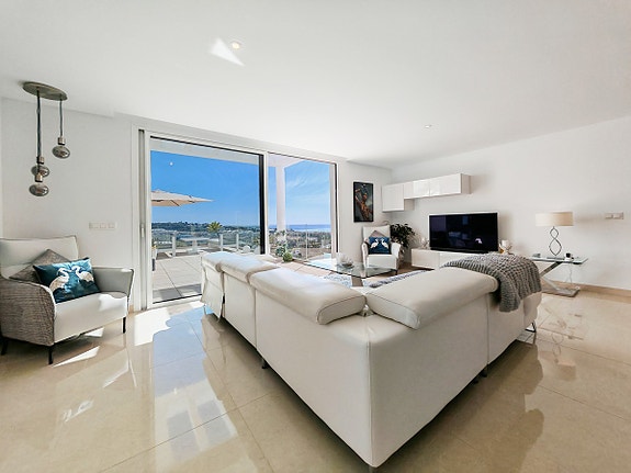 Eksklusiv penthouse med 4 soverom - Privat basseng, takterrasse og panoramautsikt