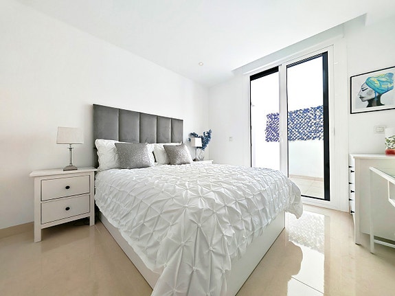 Eksklusiv penthouse med 4 soverom - Privat basseng, takterrasse og panoramautsikt