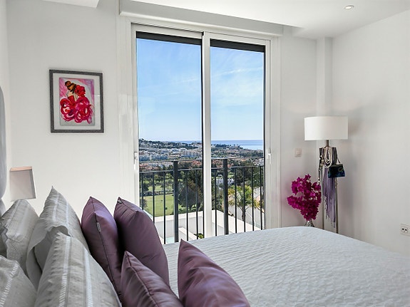 Eksklusiv penthouse med 4 soverom - Privat basseng, takterrasse og panoramautsikt