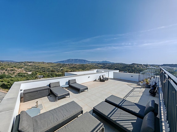 Eksklusiv penthouse med 4 soverom - Privat basseng, takterrasse og panoramautsikt