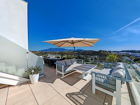 Eksklusiv penthouse med 4 soverom - Privat basseng, takterrasse og panoramautsikt