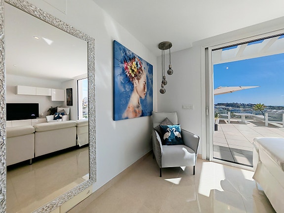 Eksklusiv penthouse med 4 soverom - Privat basseng, takterrasse og panoramautsikt