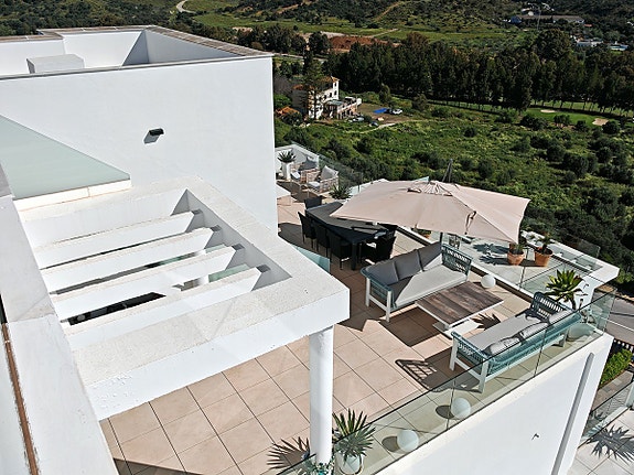 Eksklusiv penthouse med 4 soverom - Privat basseng, takterrasse og panoramautsikt