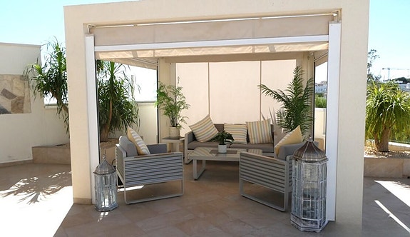 Stor og renovert villa med 4 soverom, basseng og flott uteområde i Los Dolses