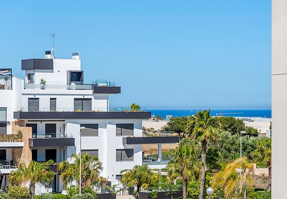 Attraktiv leilighet med 3 soverom - Nær både strand og golf - Møblert