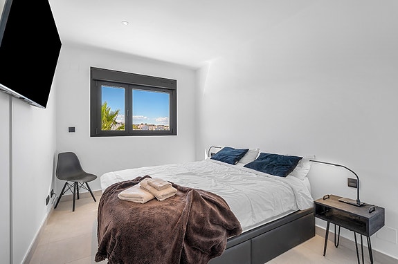 Attraktiv leilighet med 3 soverom - Nær både strand og golf - Møblert