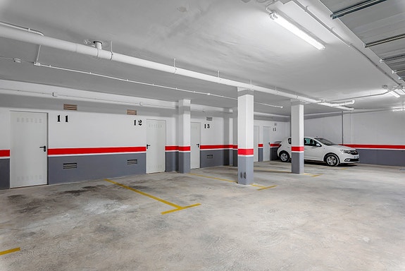 SOLGT! Moderne sørvendt leilighet | Romslig terrasse og god beliggenhet | Fullt møblert!