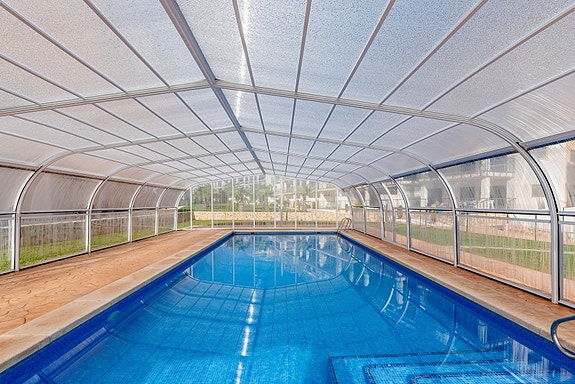 SOLGT! Moderne sørvendt leilighet | Romslig terrasse og god beliggenhet | Fullt møblert!