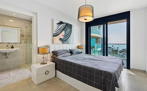 Sea Senses - Eksklusiv hjørneleilighet med 3 soverom, panoramautsikt og wow-faktor!