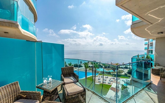 Sea Senses - Eksklusiv hjørneleilighet med 3 soverom, panoramautsikt og wow-faktor!