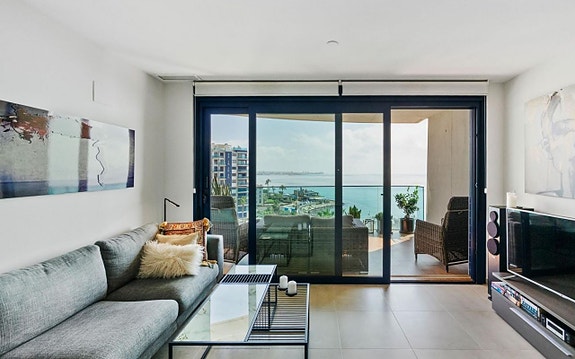 Sea Senses - Eksklusiv hjørneleilighet med 3 soverom, panoramautsikt og wow-faktor!