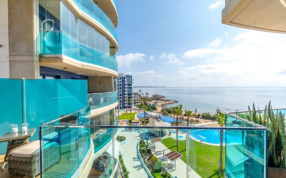 Sea Senses - Eksklusiv hjørneleilighet med 3 soverom, panoramautsikt og wow-faktor!