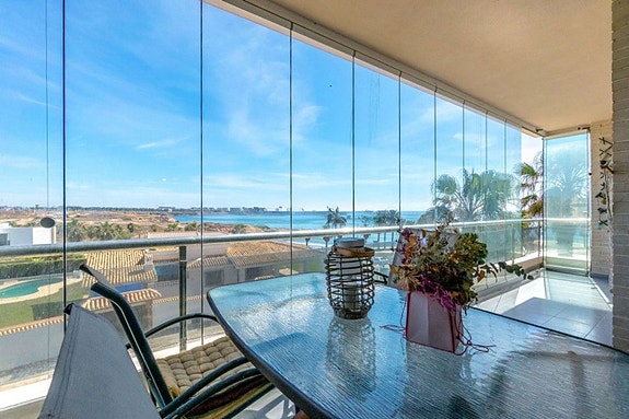 Leilighet med 3 soverom og spektakulær havutsikt - Første linje i Playa Flamenca