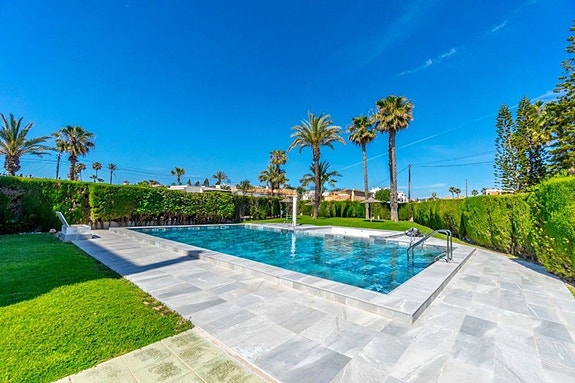 Leilighet med 3 soverom og spektakulær havutsikt - Første linje i Playa Flamenca