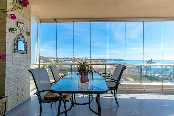 Leilighet med 3 soverom og spektakulær havutsikt - Første linje i Playa Flamenca