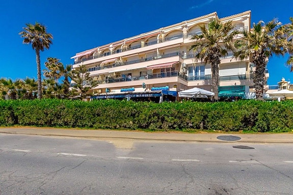 Leilighet med 3 soverom og spektakulær havutsikt - Første linje i Playa Flamenca