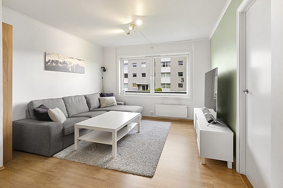 - Thea Edland ved Nordvik Bolig har gleden av å presentere Ståle Kyllingstadvei 5 -