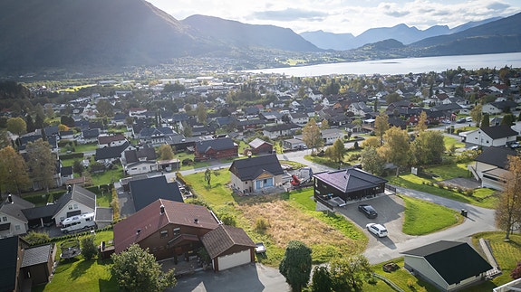 VALLABØEN, flott tomt med fin plassering i Porsevegen
