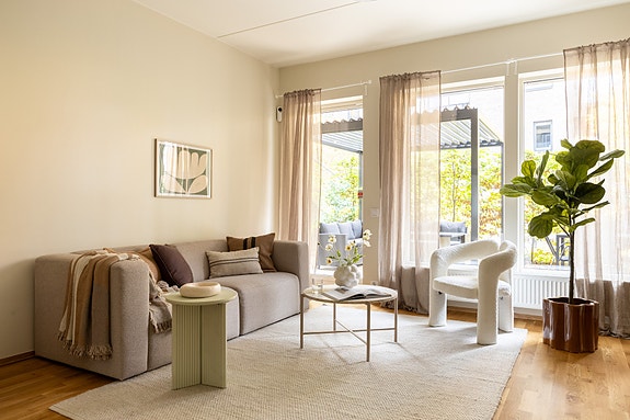 Freserveien 21 presenteres av EIE Eiendomsmegling ved Helene Antone Norstrøm.