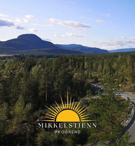 Velkommen til det spennende prosjektet Mikkelstjenn Økogrend. En moderne økogrend som blir bestående av tjue selveierboliger
med miljøvennlig infrastruktur