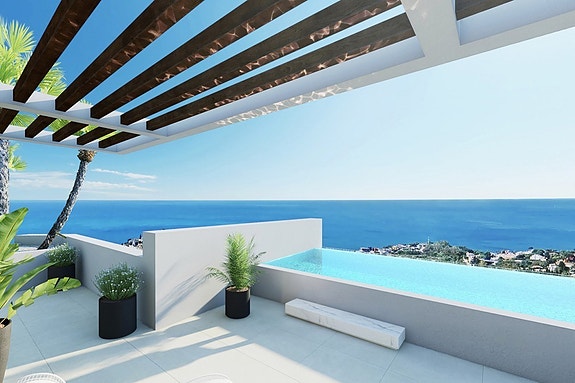 Nyhet! | UTSIKTSVILLA i Benalmadena | 4 soverom + 4 bad | Stor terrasse med basseng