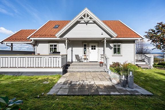 Inngangsparti hoveddel.