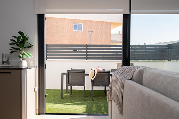 Rekkehus med 3 soverom | Hage og terrasse | Parkering for 2 biler | Flott fellesområde med basseng!