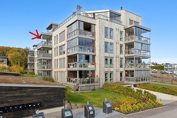 Eiendomsmegler 1 ved Jesper Snekkestad presenterer Bærefjellveien 12 ved Stokke Hageby!