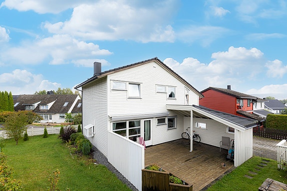 Eiendomsmegler Espen Thoresen presenterer Klyveekra 1