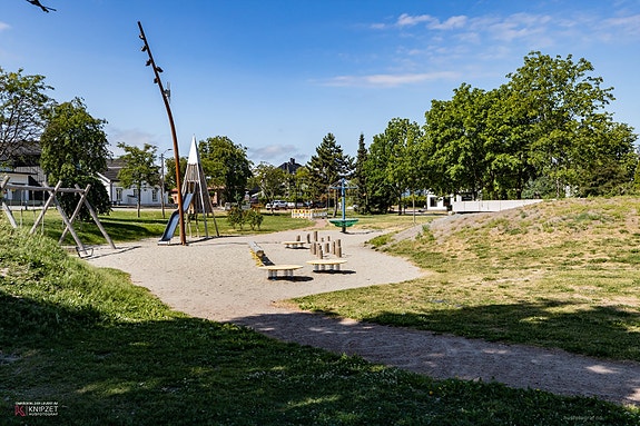 Barnevennlig område - her fra lekeplass i sentrum