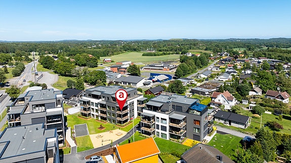 Flott beliggende hjørneleilighet på Tjøllingtunet