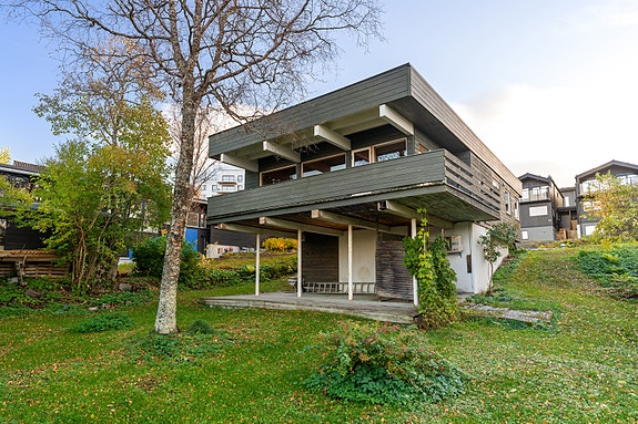 Velkommen til Norrønavegen 5 - Presentert av Håkon Hansen & Sne Eiendomsmegling!